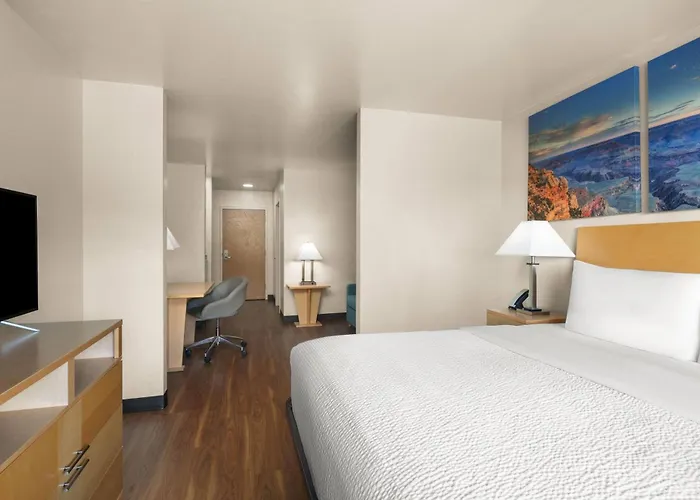 Days By Wyndham Hotel